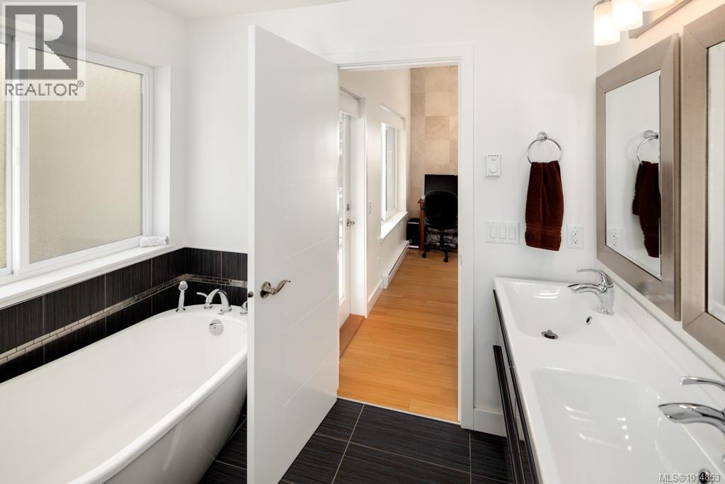 C 2524 Mill Hill Road, Langford