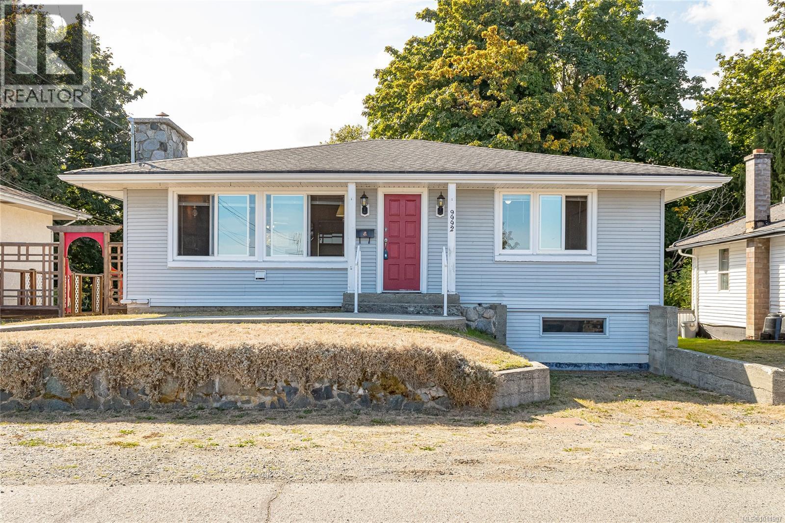 9992 Beach Dr, Chemainus