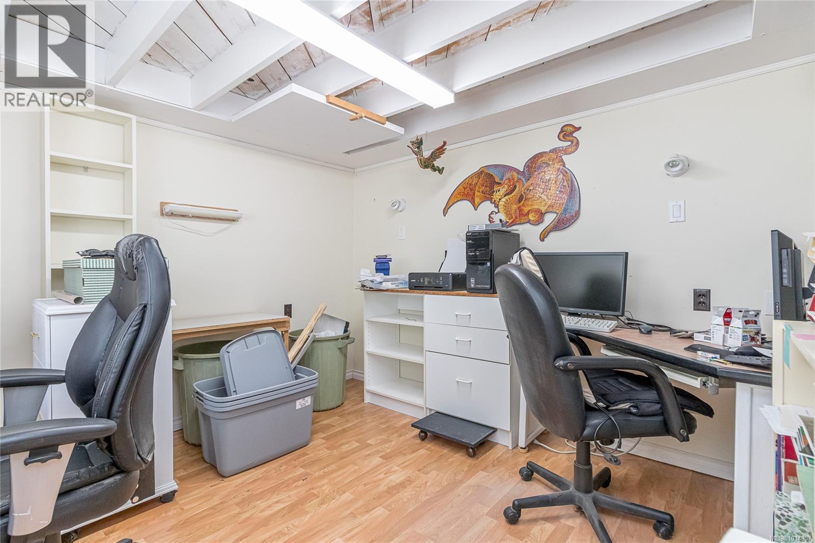 9992 Beach Dr, Chemainus