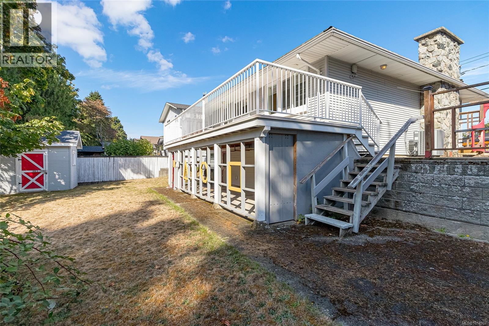 9992 Beach Dr, Chemainus