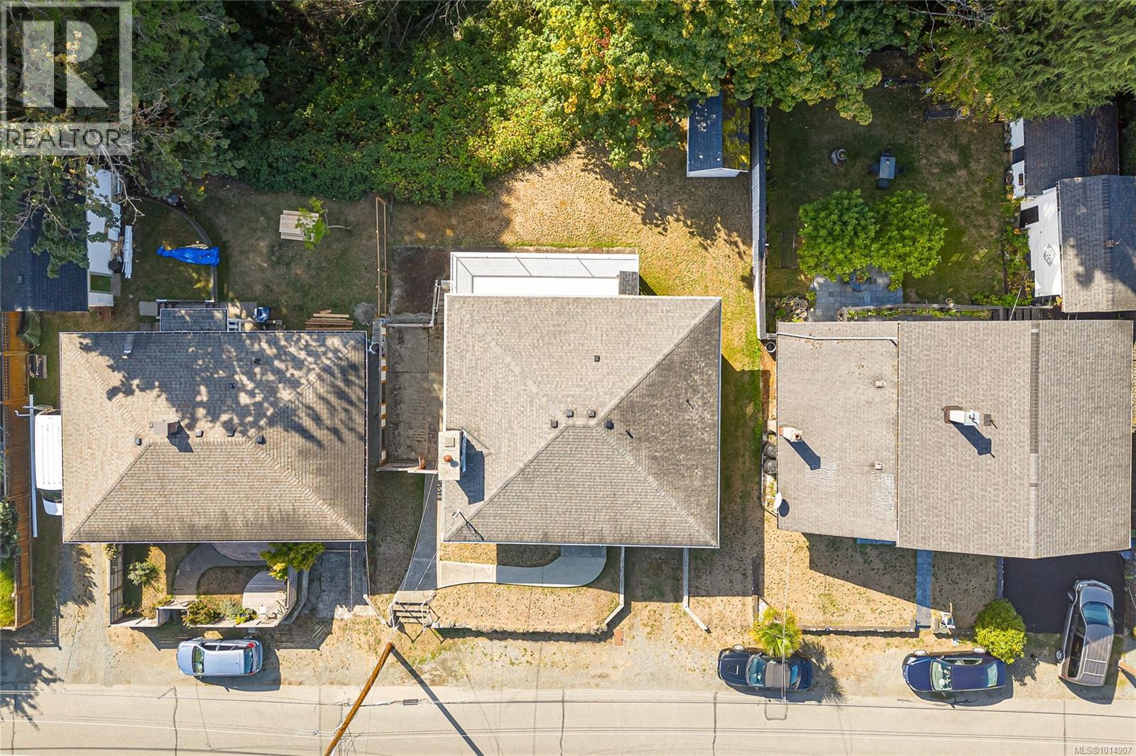 9992 Beach Dr, Chemainus