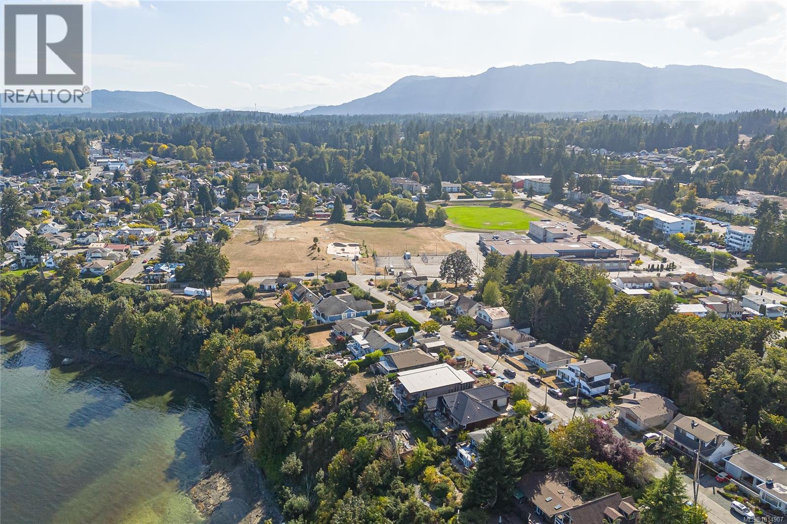 9992 Beach Dr, Chemainus