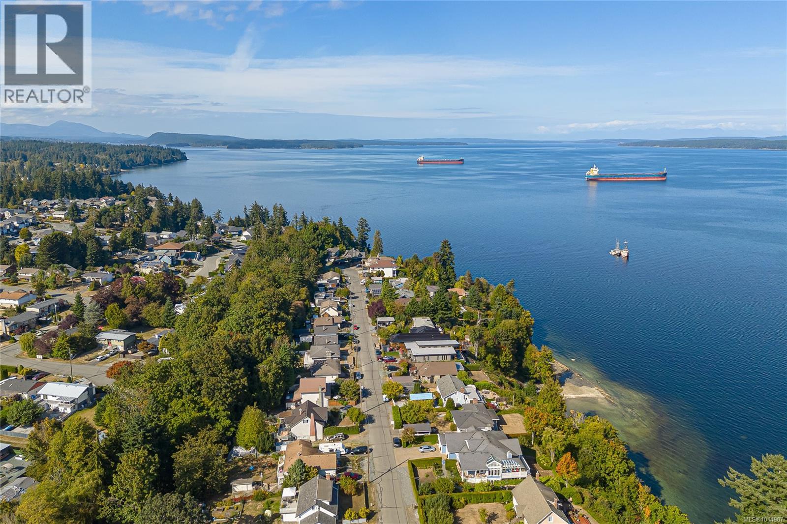 9992 Beach Dr, Chemainus