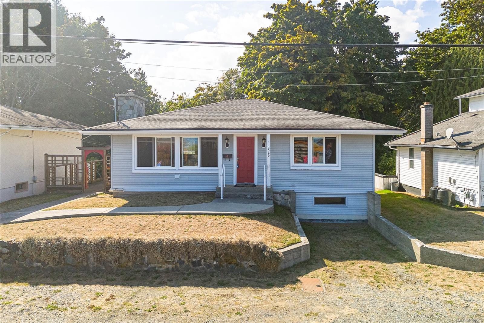 9992 Beach Dr, Chemainus
