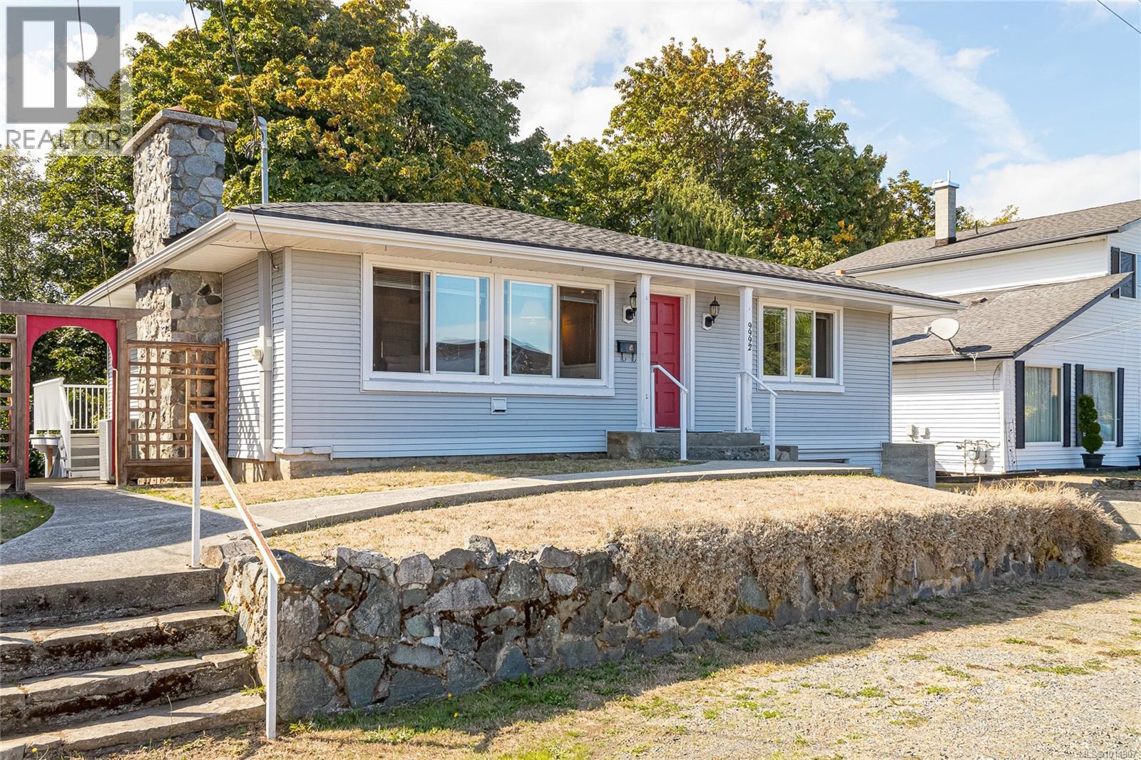 9992 Beach Dr, Chemainus