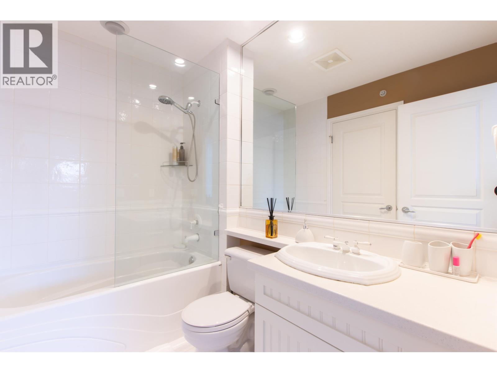 7 BEACH DRIVE, West Vancouver