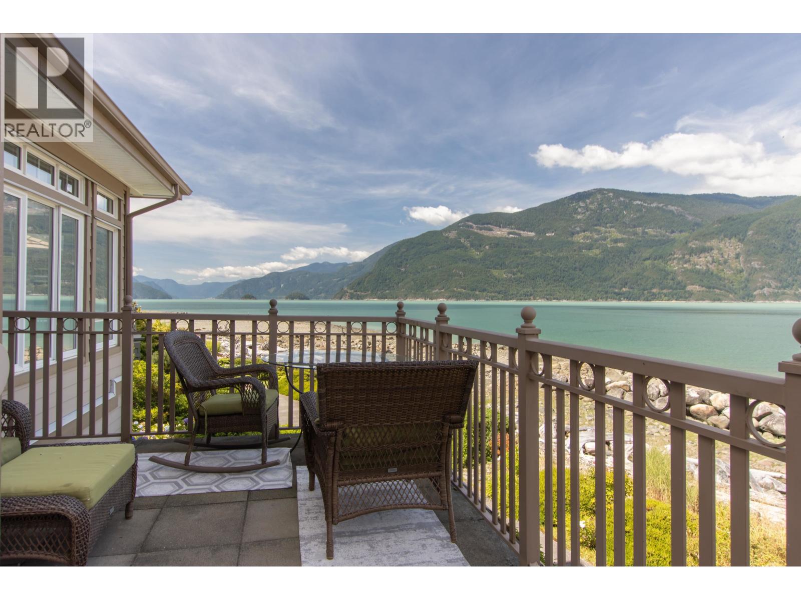 7 BEACH DRIVE, West Vancouver
