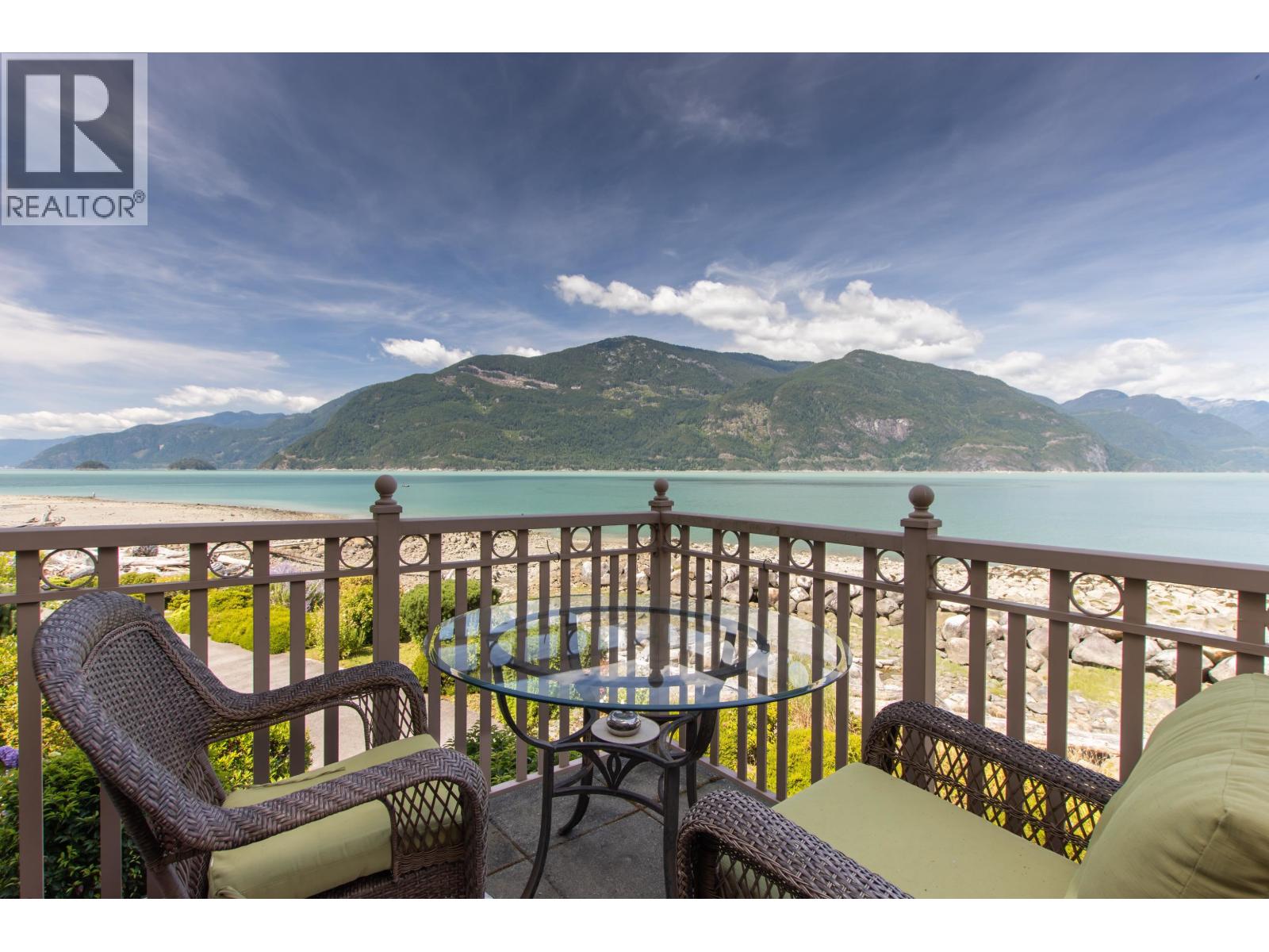 7 BEACH DRIVE, West Vancouver