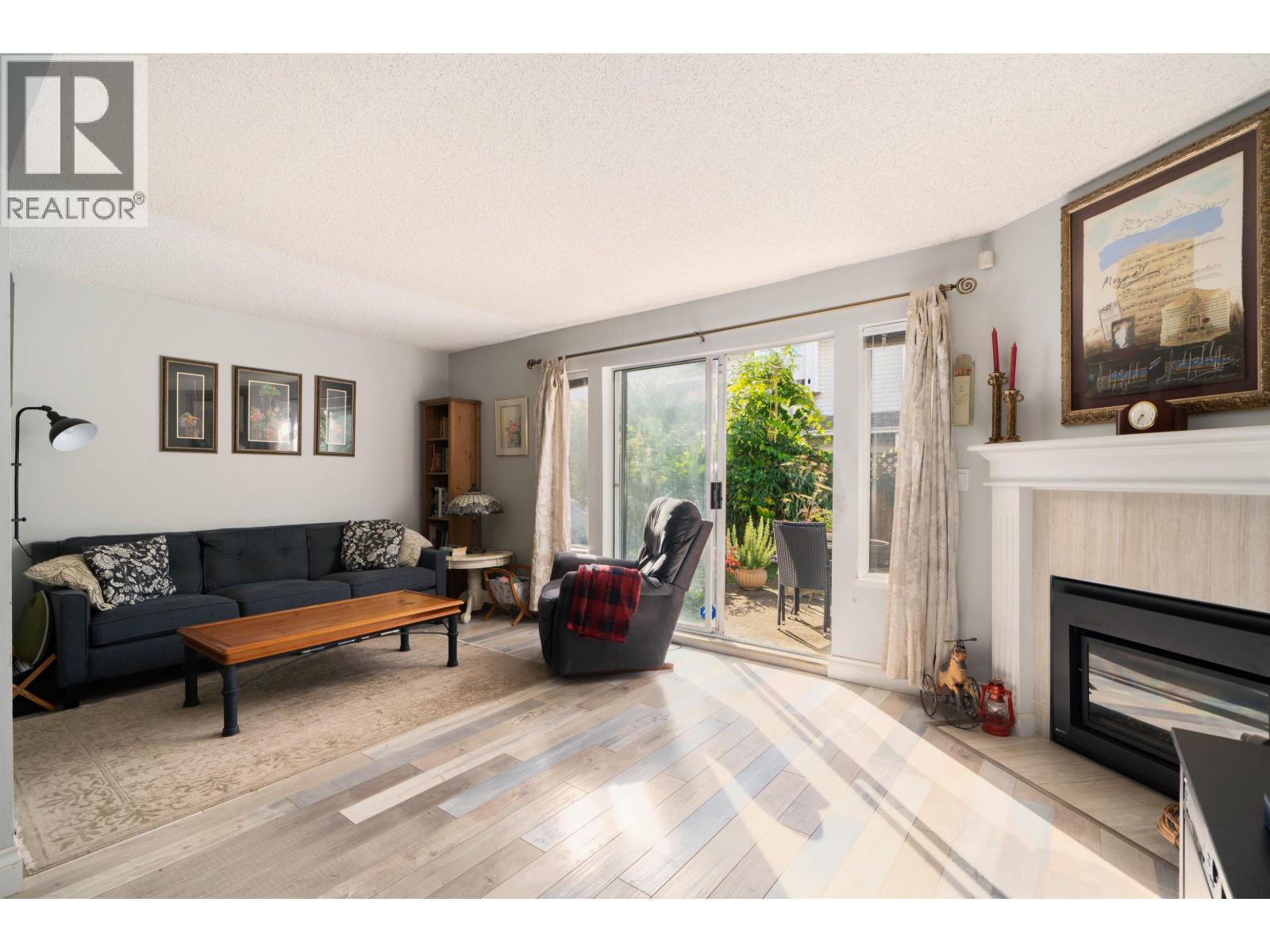 205 20675 118 AVENUE, Maple Ridge