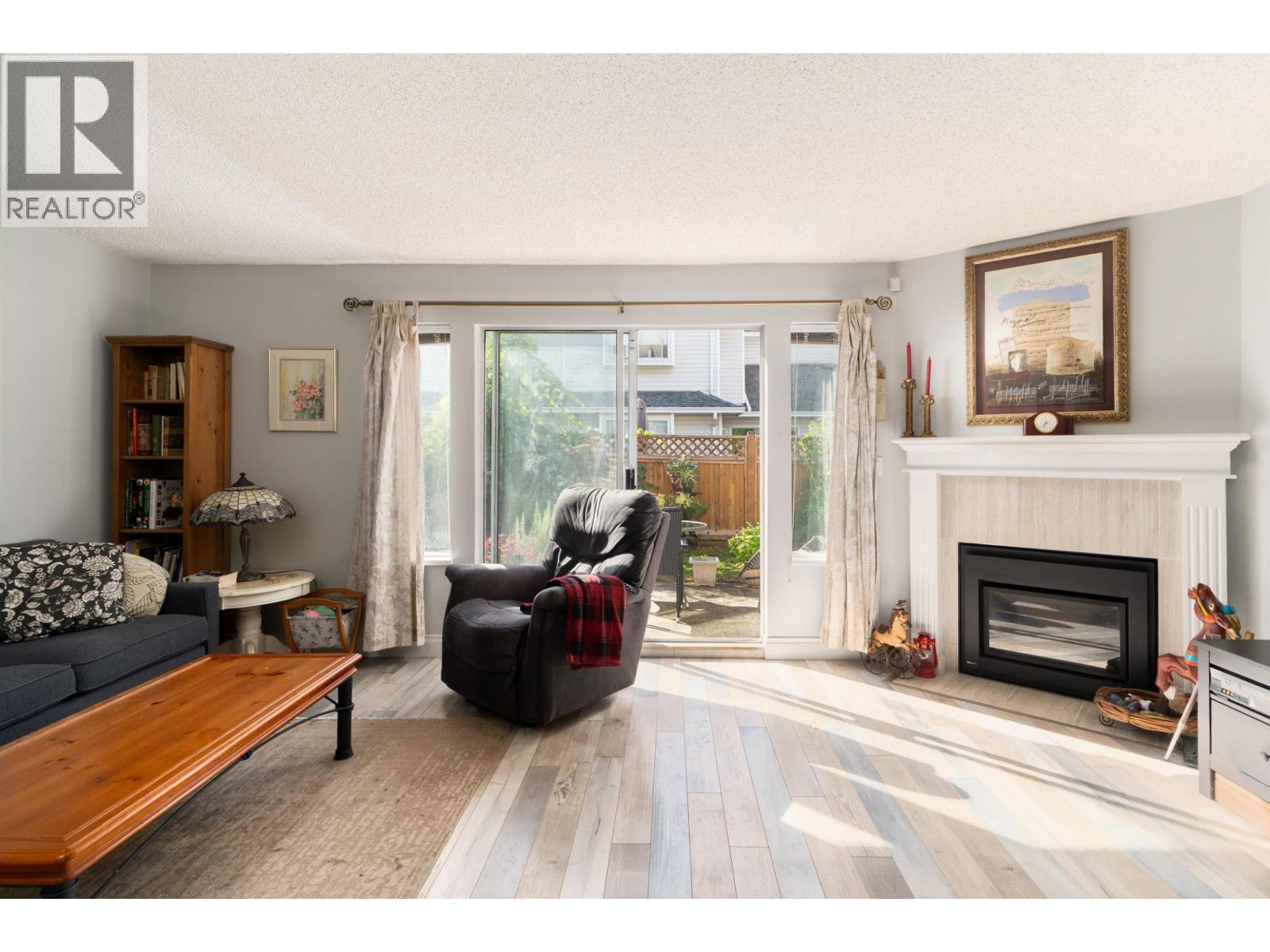 205 20675 118 AVENUE, Maple Ridge