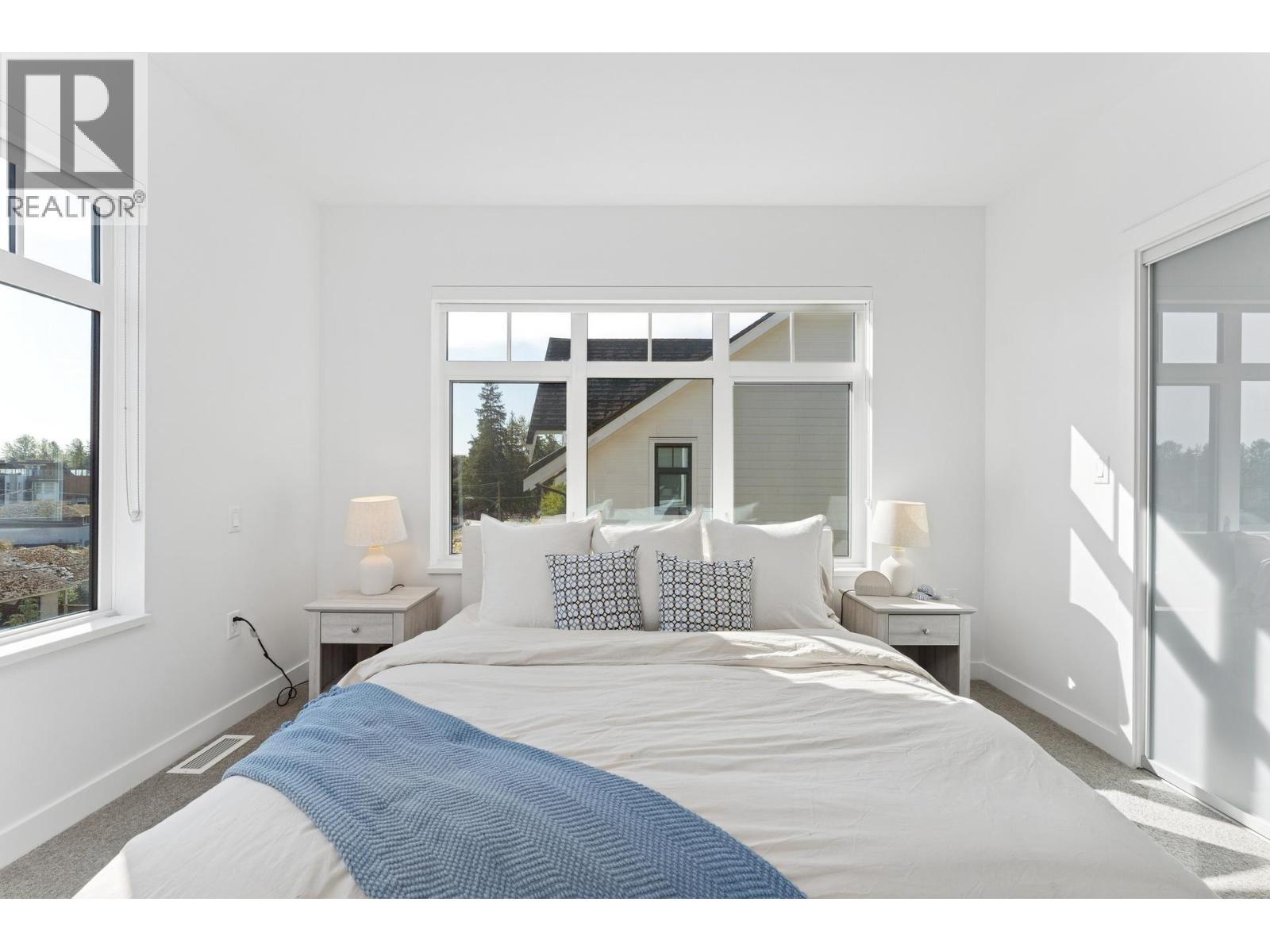 19 1960 GLENAIRE DRIVE, North Vancouver