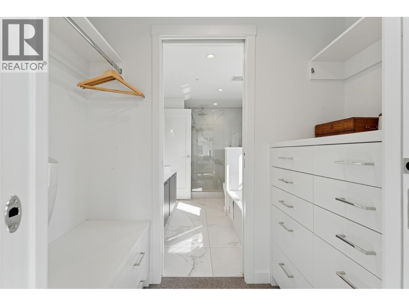 19 1960 GLENAIRE DRIVE, North Vancouver