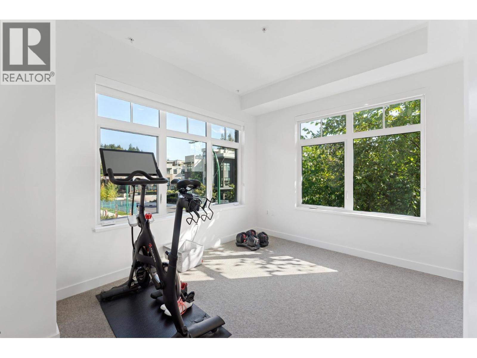 19 1960 GLENAIRE DRIVE, North Vancouver