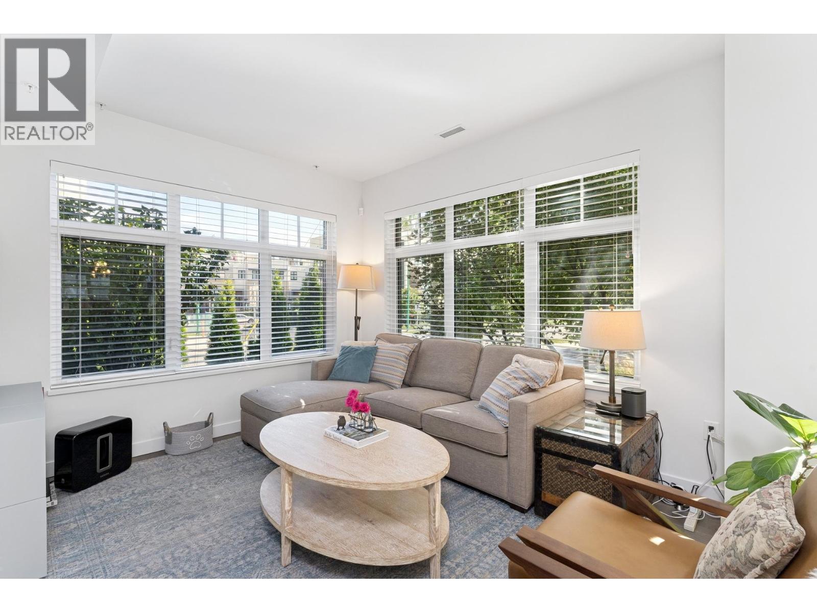 19 1960 GLENAIRE DRIVE, North Vancouver