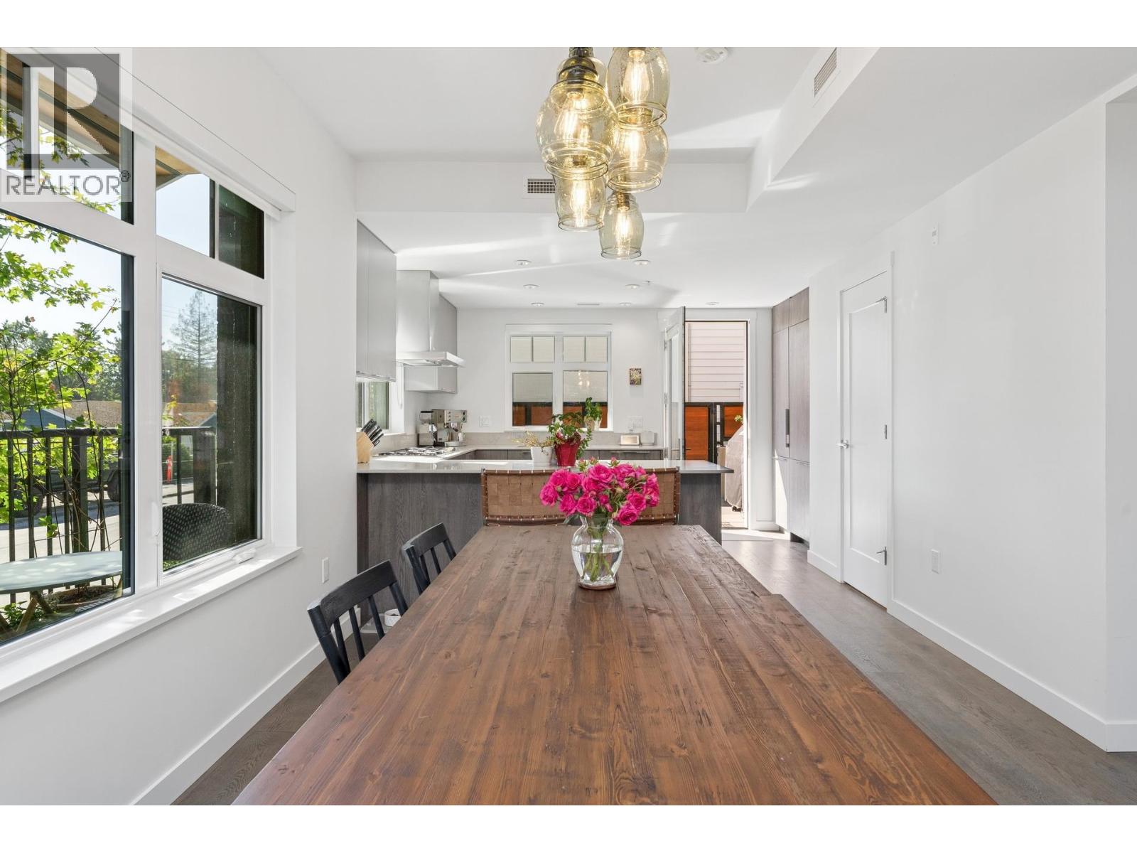19 1960 GLENAIRE DRIVE, North Vancouver