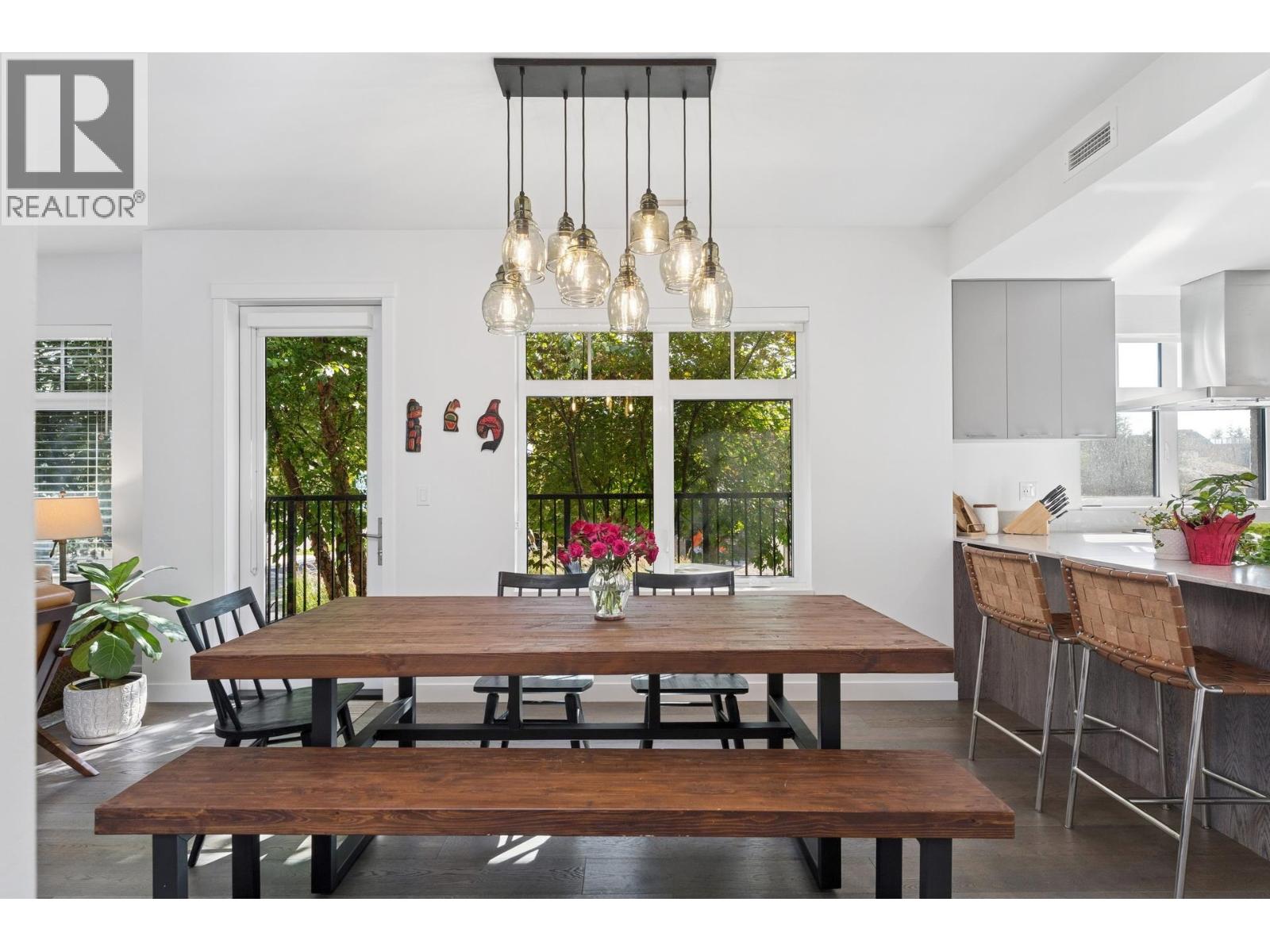 19 1960 GLENAIRE DRIVE, North Vancouver