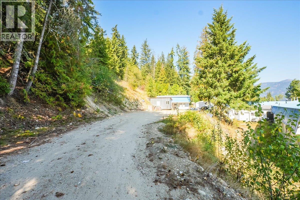 2100 Crestview Crescent - 11