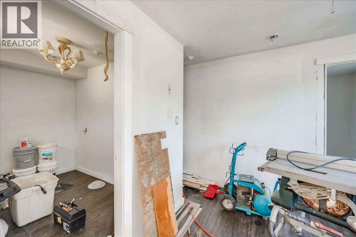  2100 Crestview Crescent, Castlegar