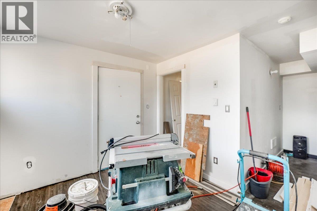  2100 Crestview Crescent, Castlegar