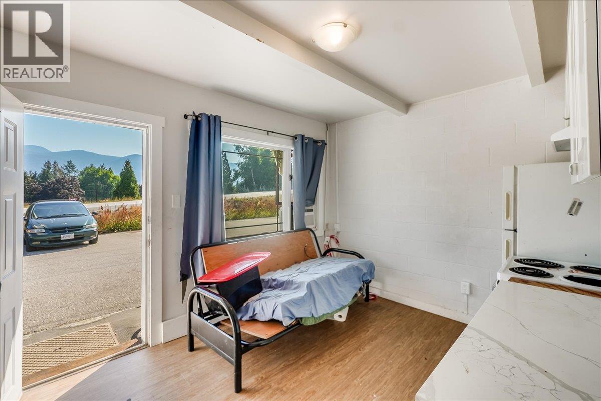 2100 Crestview Crescent - 56