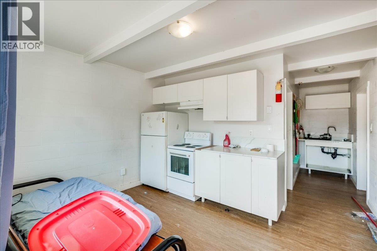 2100 Crestview Crescent - 60