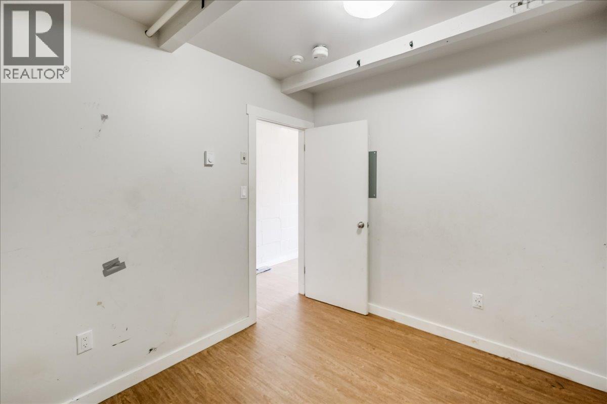  2100 Crestview Crescent, Castlegar