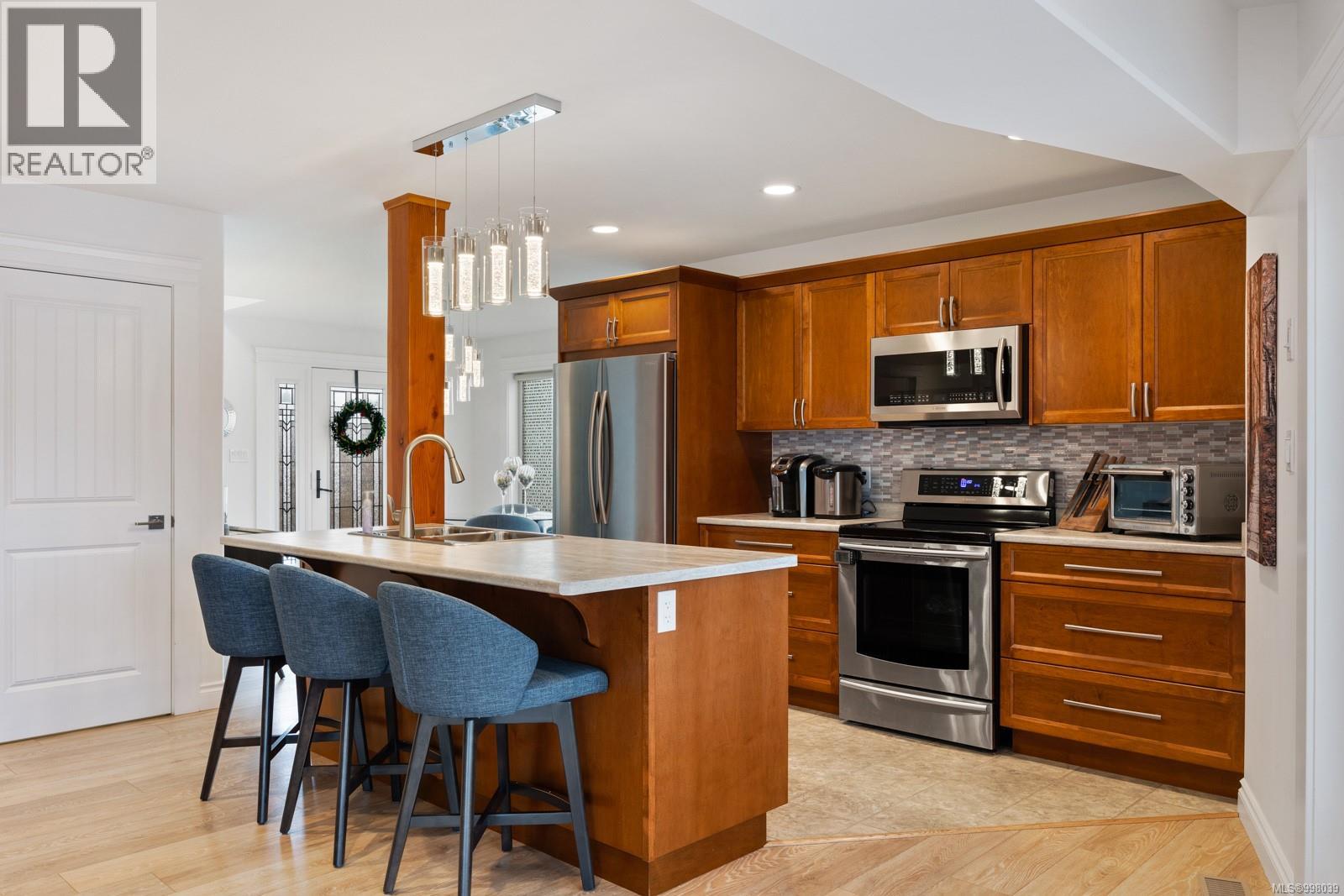 1940 19th Ave, Campbell River