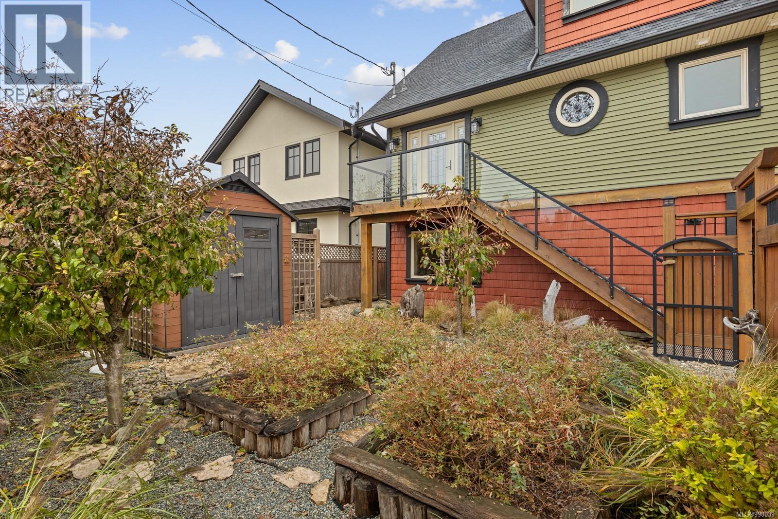1940 19th Ave, Campbell River