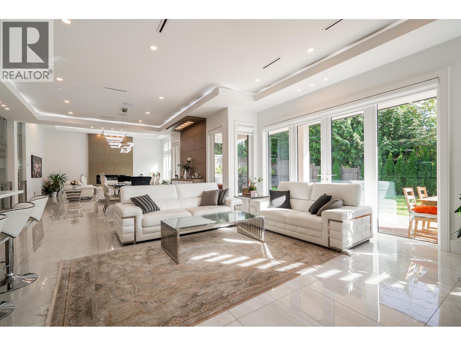929 CANYON BOULEVARD, North Vancouver