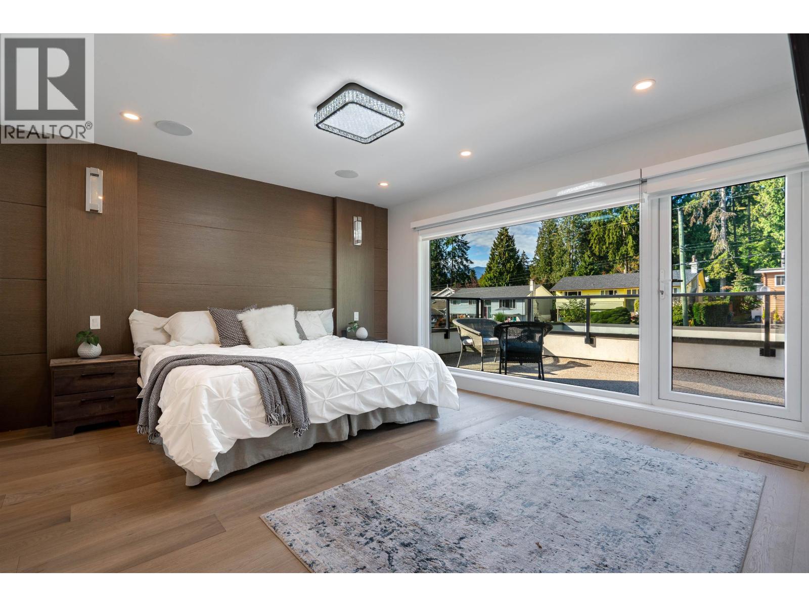 929 CANYON BOULEVARD, North Vancouver
