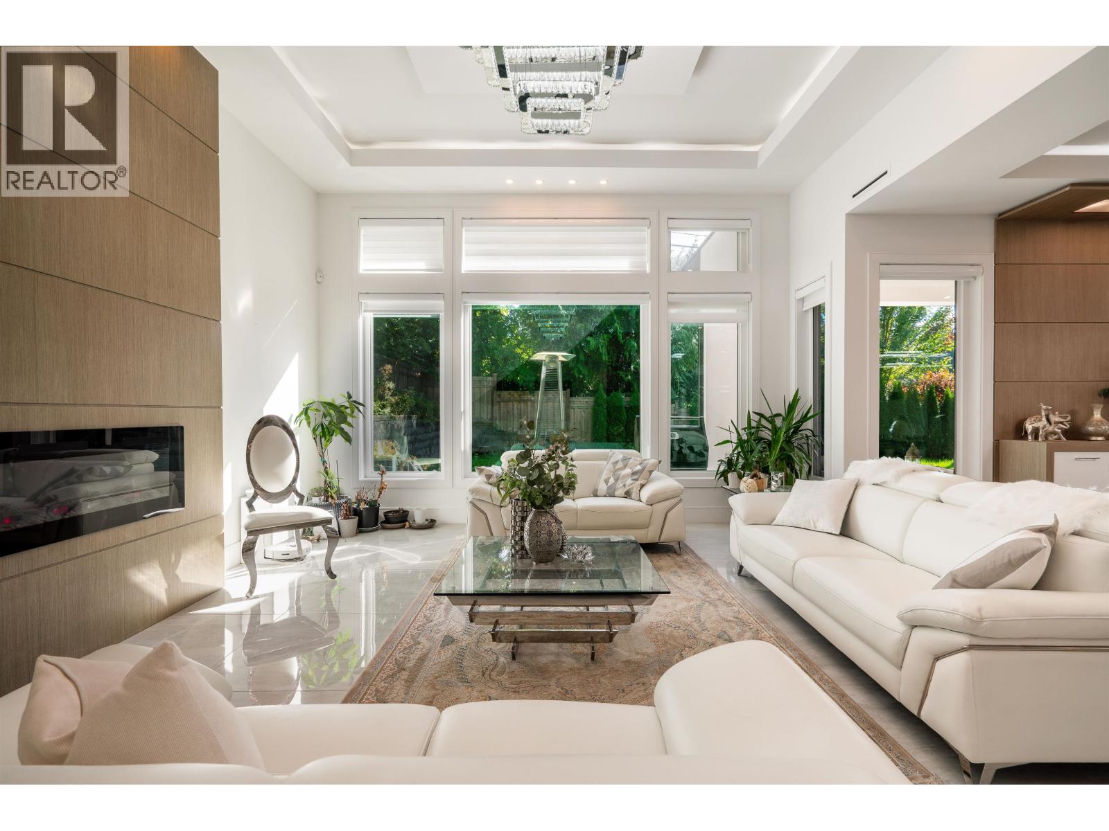 929 CANYON BOULEVARD, North Vancouver
