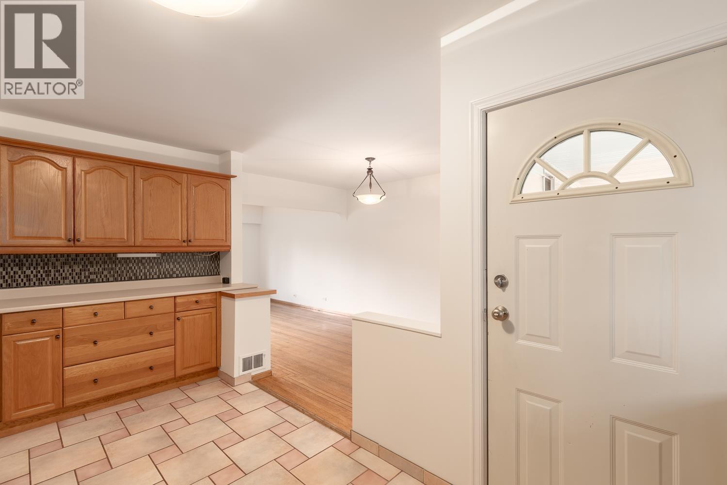 113 EIGHTH AVENUE, New Westminster