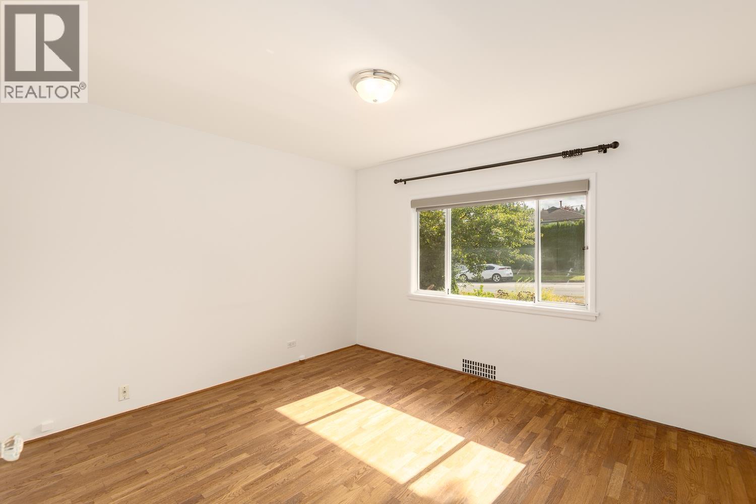 113 EIGHTH AVENUE, New Westminster