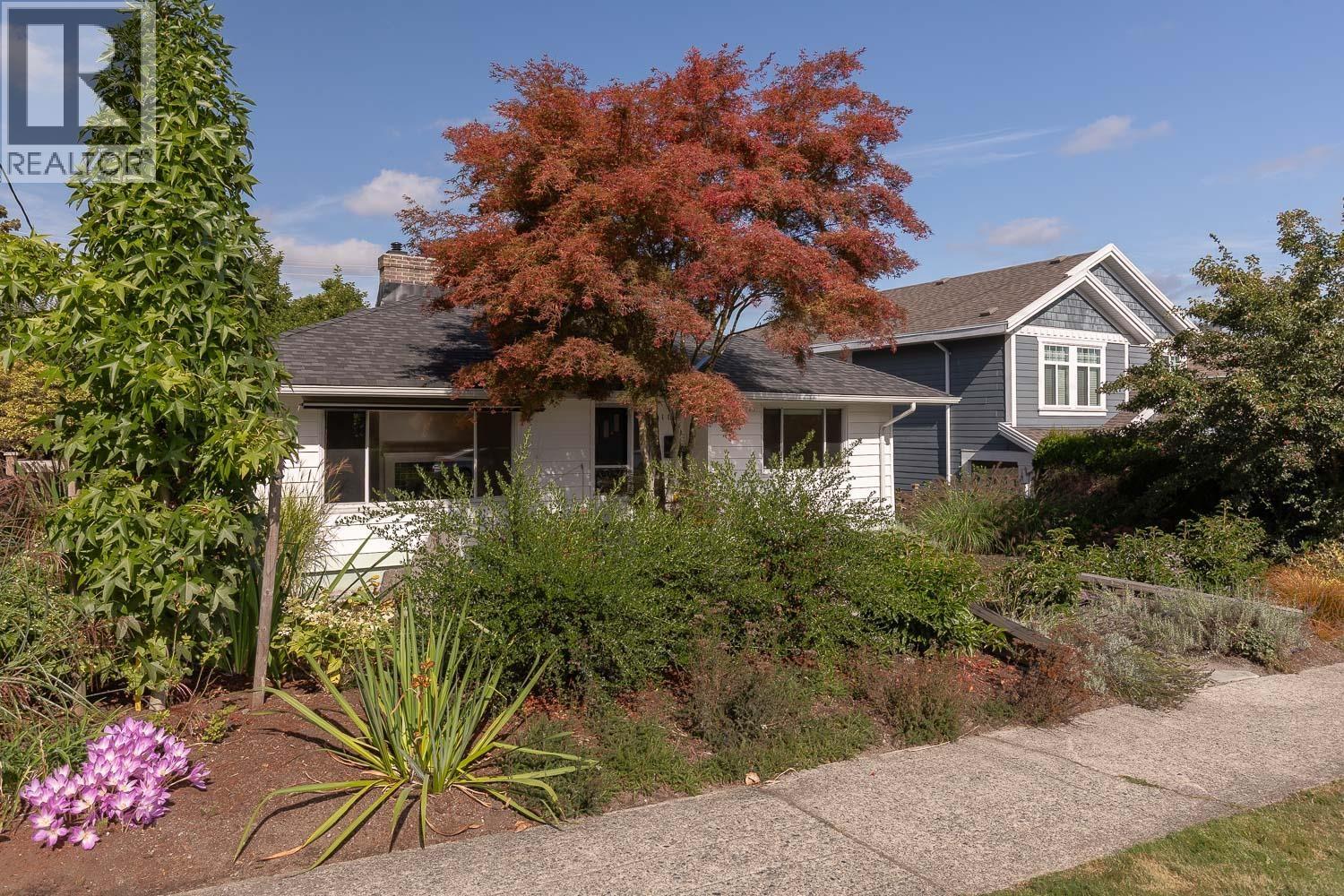 113 EIGHTH AVENUE, New Westminster