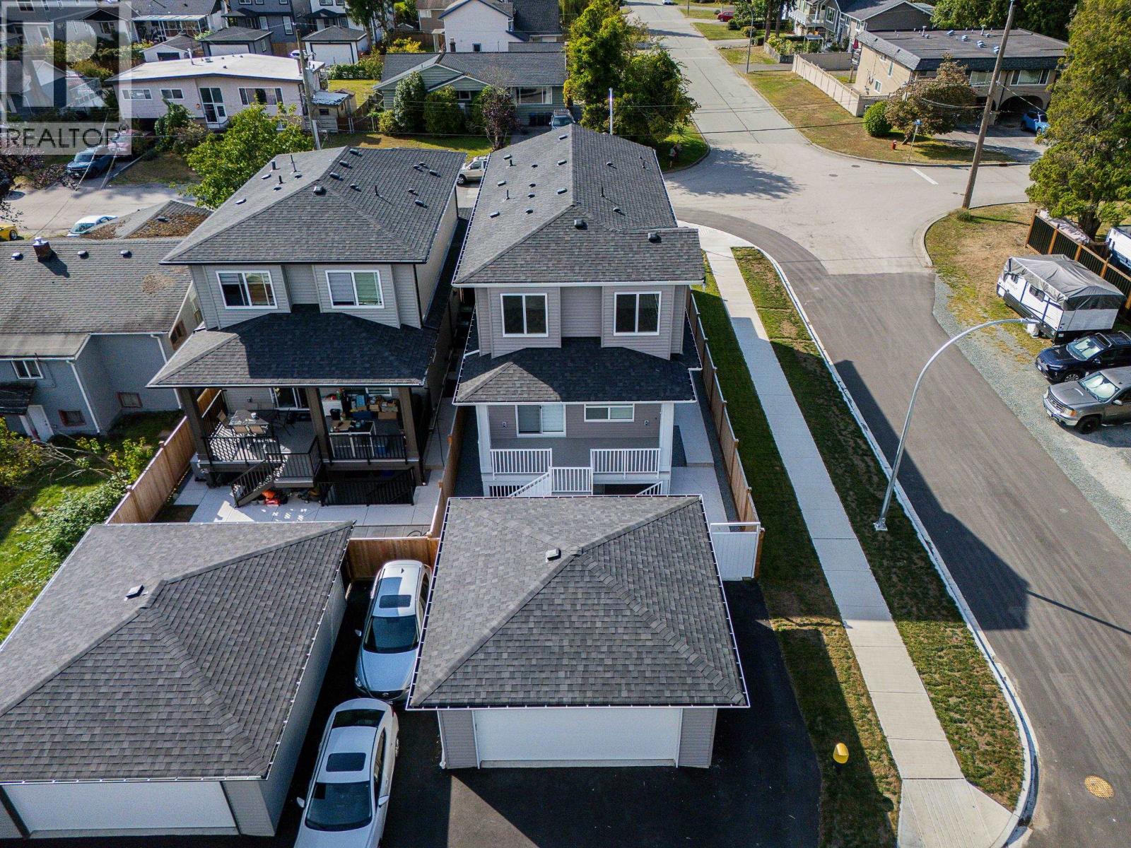 3380 EDINBURGH STREET, Port Coquitlam