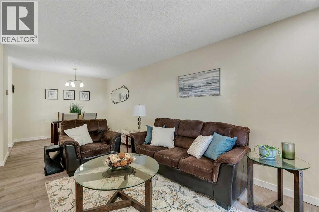 Single Family House for Sale in   Dover Point SE Dover Calgary 