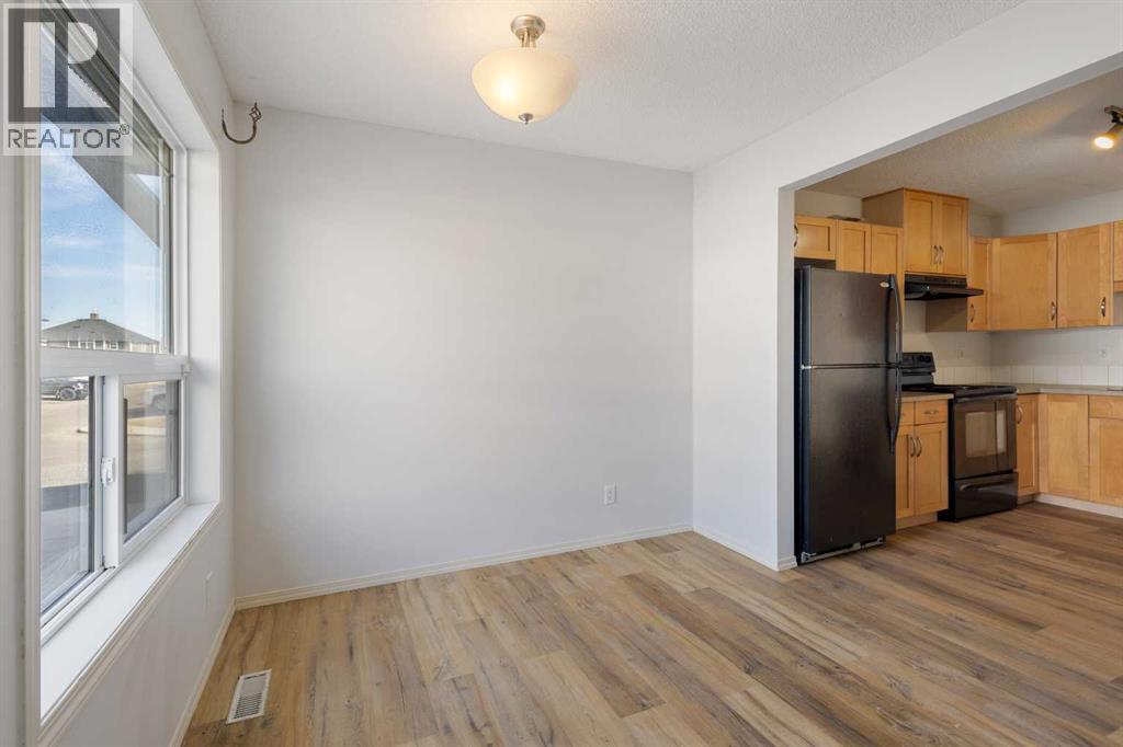 Single Family House for Sale in  Saddlebrook Point NE Saddle Ridge Calgary 