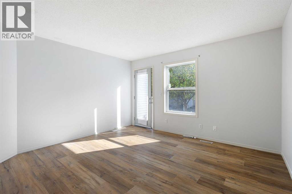 Single Family House for Sale in  Saddlebrook Point NE Saddle Ridge Calgary 