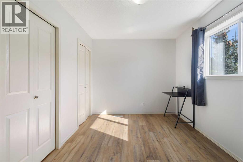 Single Family House for Sale in  Saddlebrook Point NE Saddle Ridge Calgary 