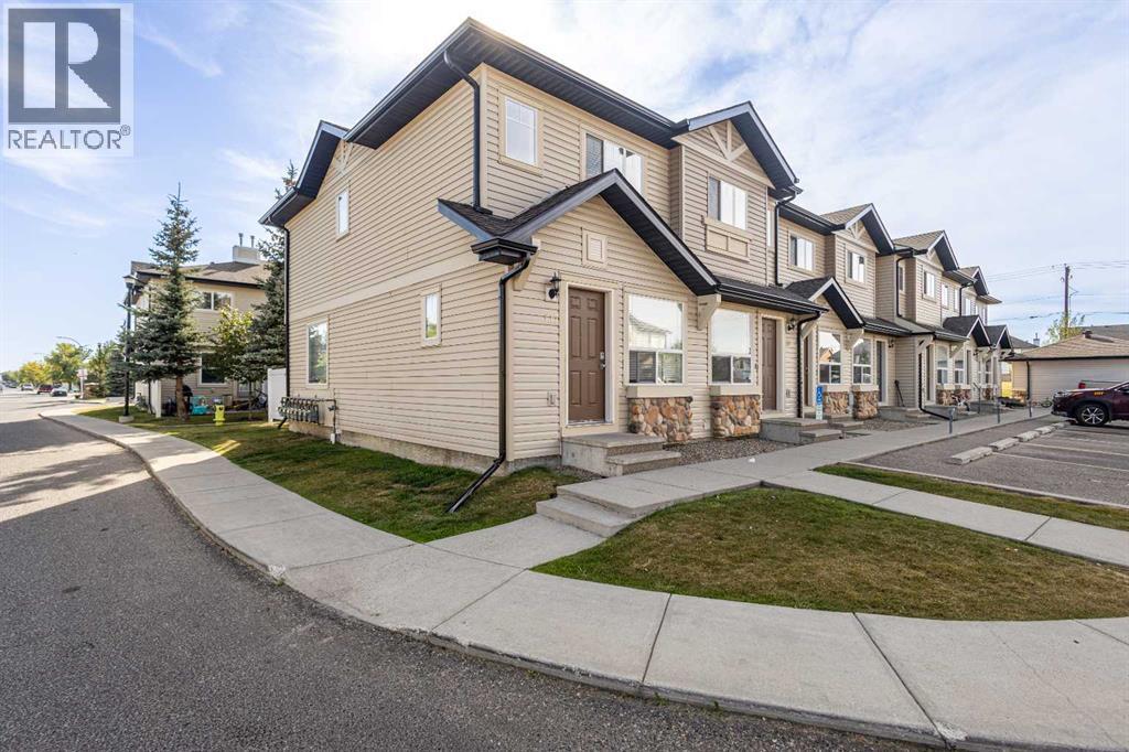 Single Family House for Sale in  Saddlebrook Point NE Saddle Ridge Calgary 