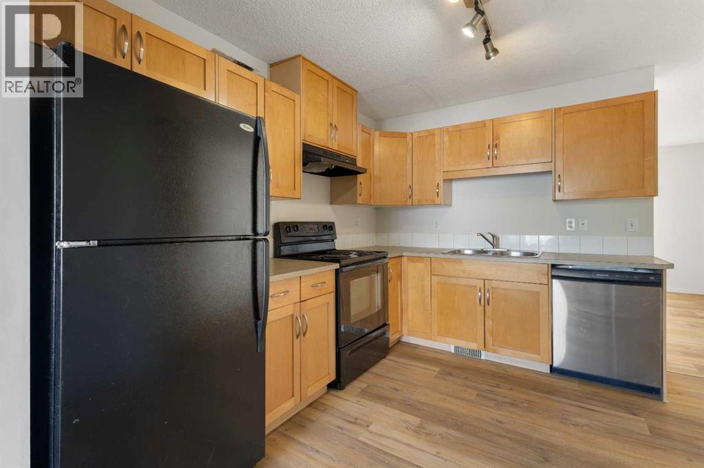 Single Family House for Sale in  Saddlebrook Point NE Saddle Ridge Calgary 