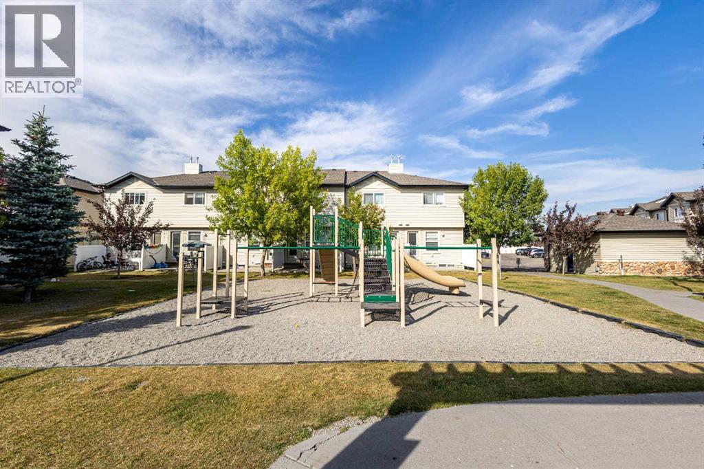 Single Family House for Sale in  Saddlebrook Point NE Saddle Ridge Calgary 