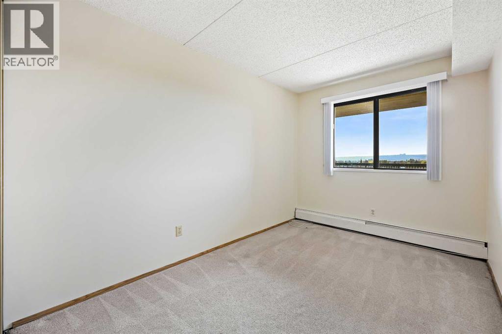 Single Family House for Sale in   Dalton Drive NW Dalhousie Calgary 