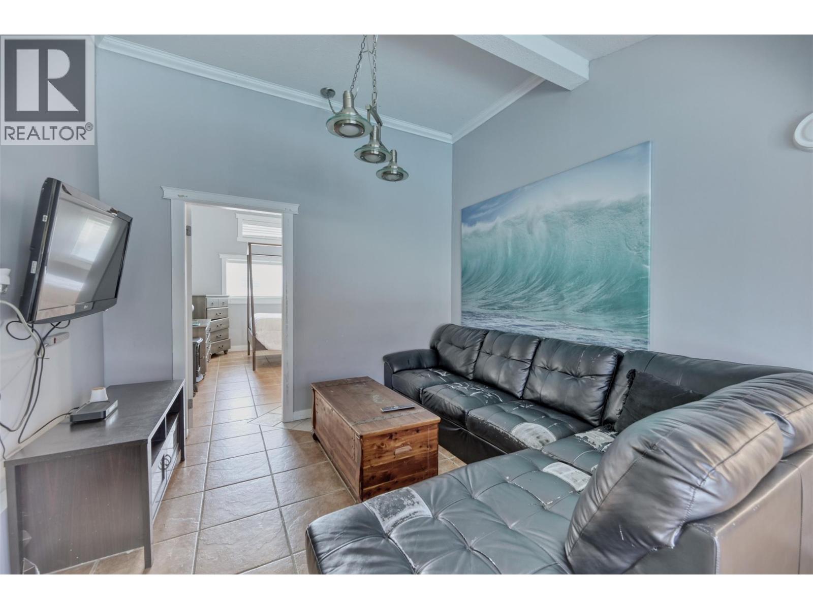 52 HARBOUR KEY Drive, Osoyoos