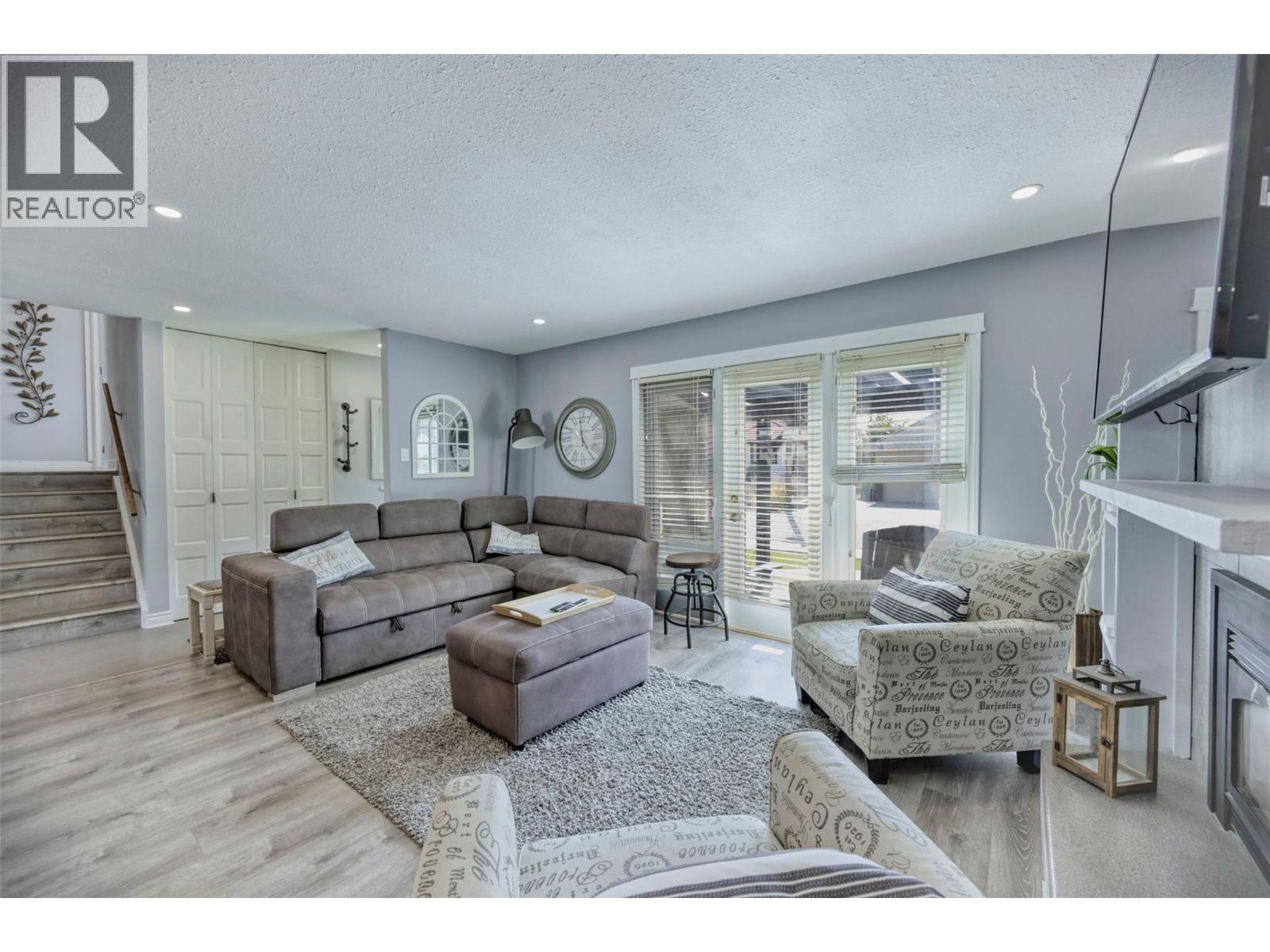 52 HARBOUR KEY Drive, Osoyoos