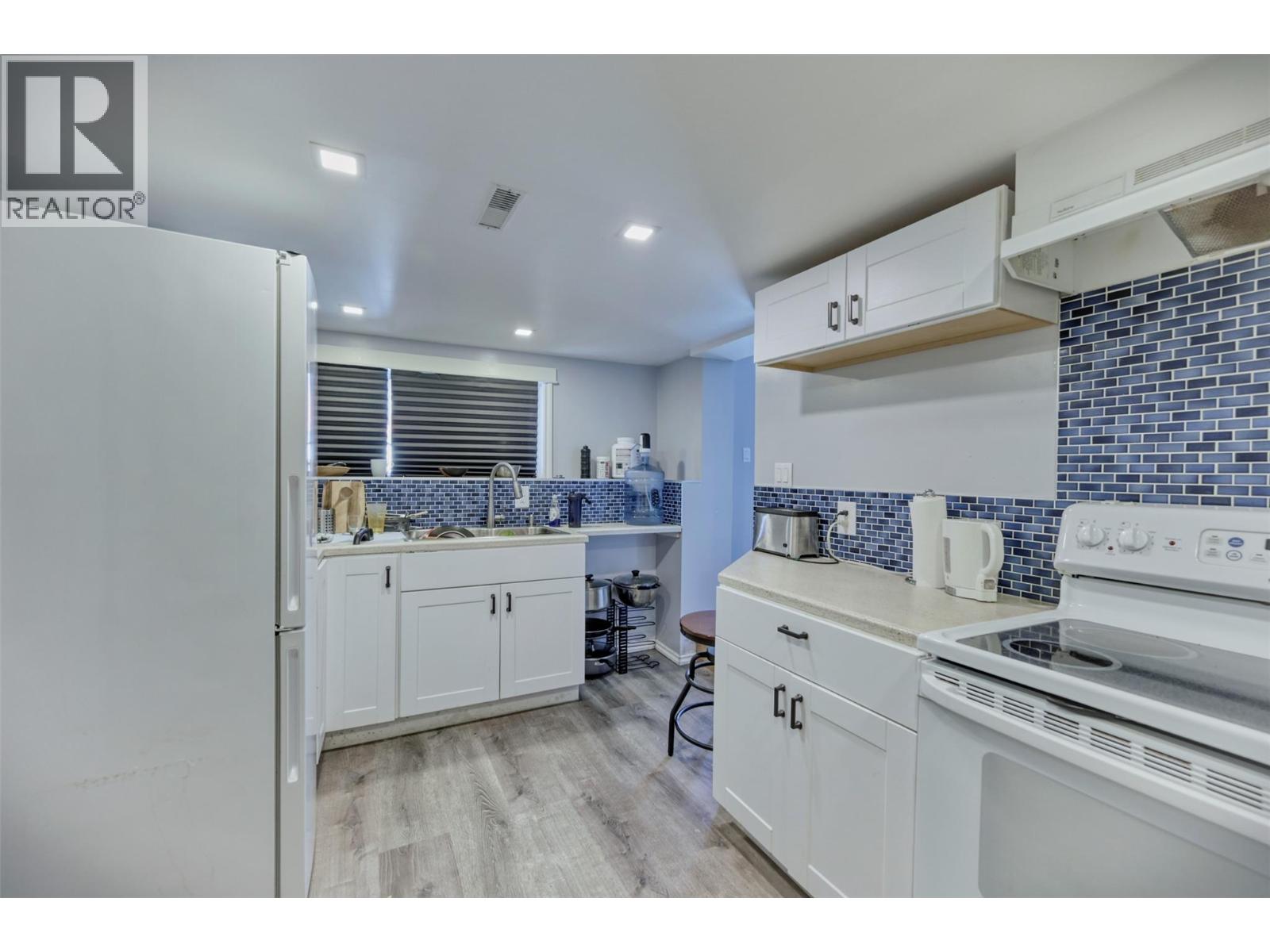 52 HARBOUR KEY Drive, Osoyoos