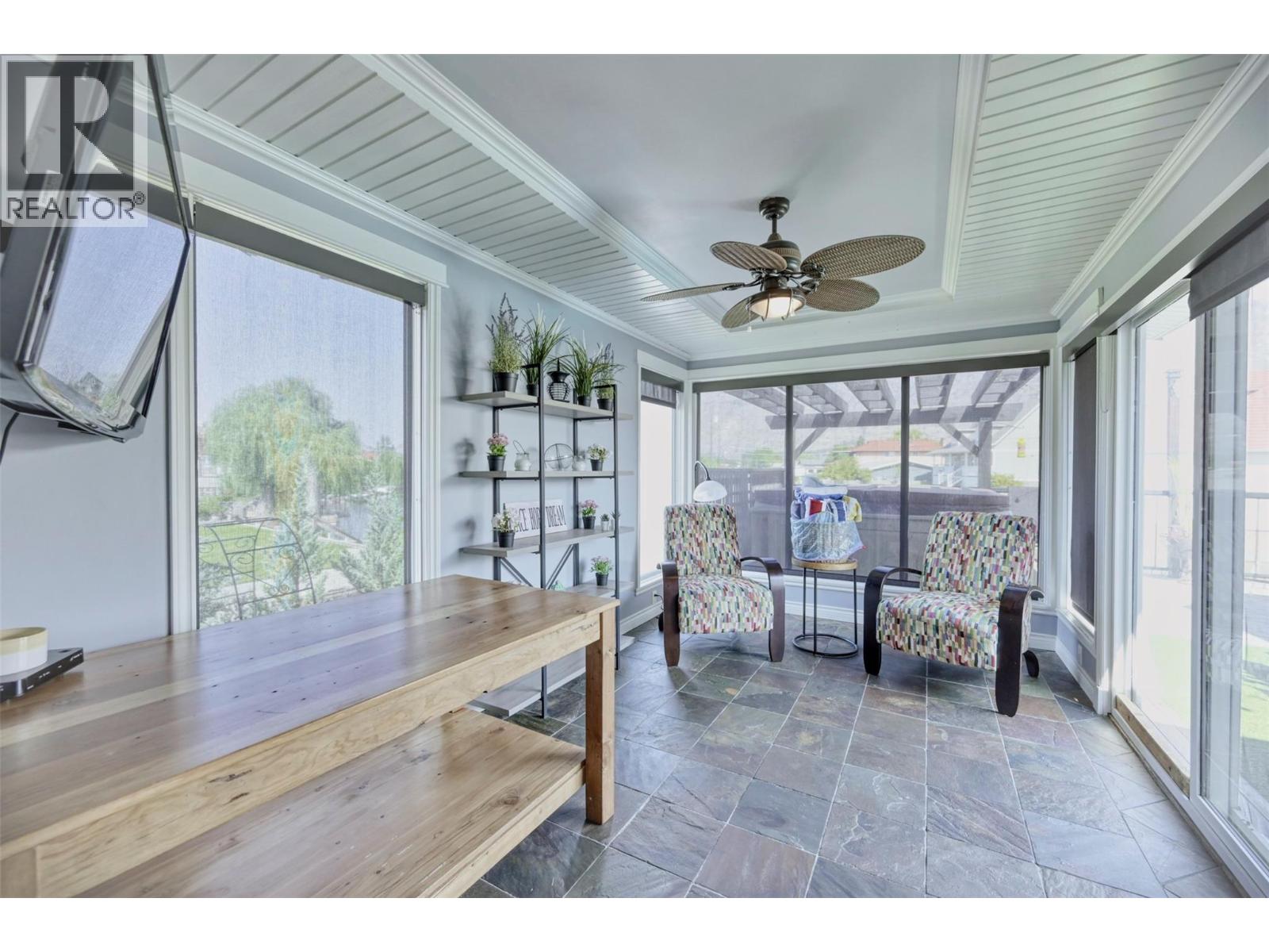 52 HARBOUR KEY Drive, Osoyoos