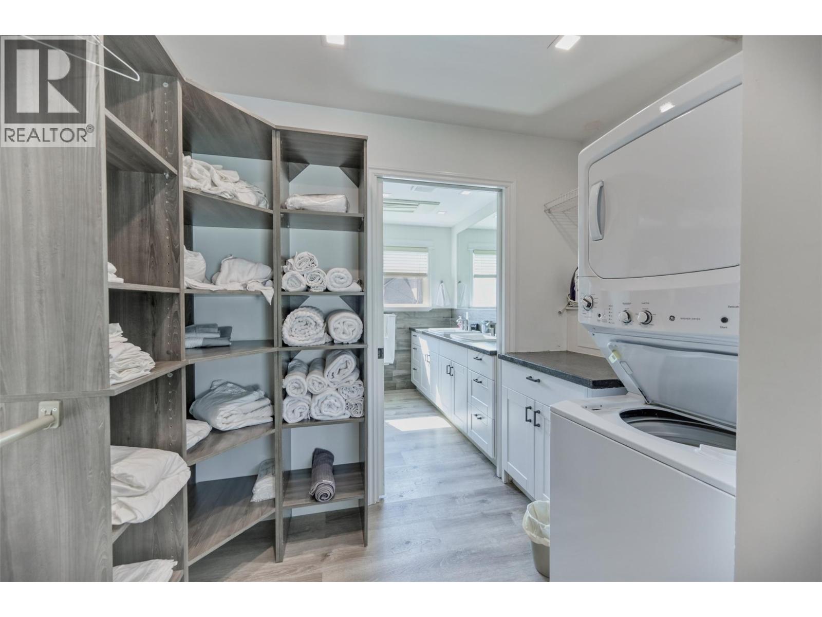 52 HARBOUR KEY Drive, Osoyoos