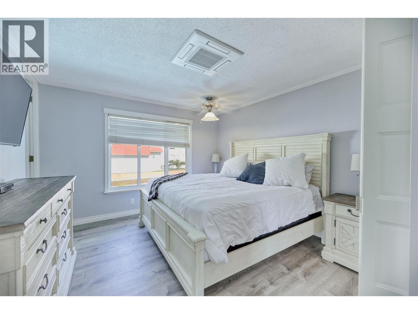 52 HARBOUR KEY Drive, Osoyoos