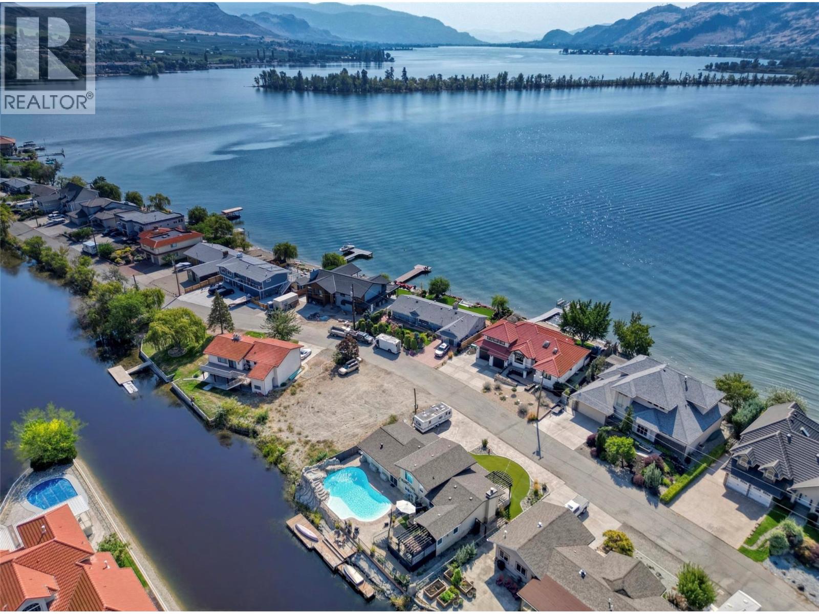 52 HARBOUR KEY Drive, Osoyoos